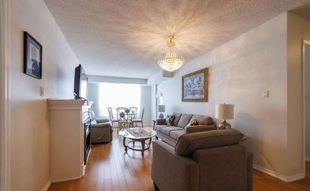 For Lease - 29 Northern Heights Drive Unit# 209, Richmond Hill, Ontario - Photo 5