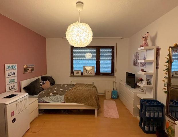 Vermiete Zimmer in Mädchen WG - Foto 1