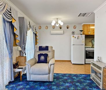 TWO BEDROOM UNIT IN MARYBOROUGH - Photo 2