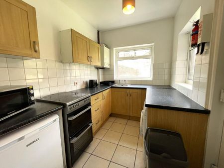 4 bedroom house share to rent - Photo 2