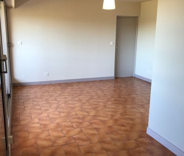 Location Appartement 2 pièces 44m² VAISON LA ROMAINE 84110 - Photo 2