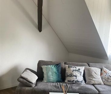 Charmante 3-Zimmer-Dachwohnung in ruhiger Lage von Egerkingen - Photo 1