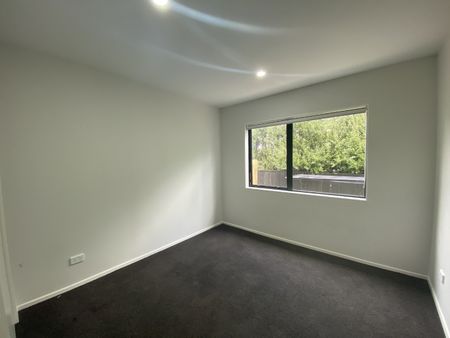 PAPAKURA, 4 BEDROOMS - Photo 4