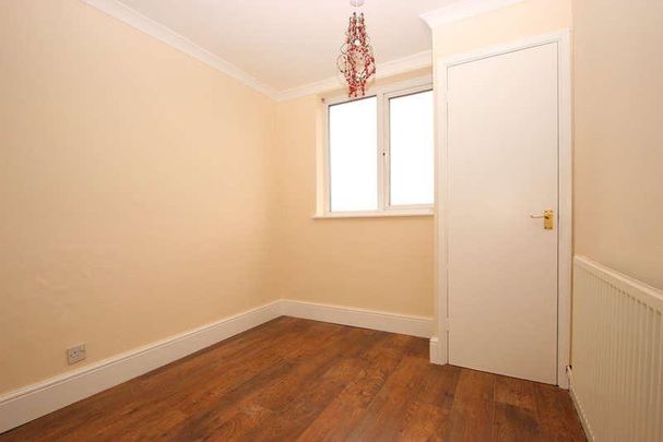 Templewood Court, Benfleet, SS7 - Photo 1