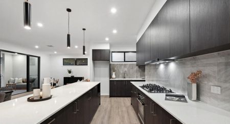 13 Kalev Court, Happy Valley SA 5159 - Photo 2