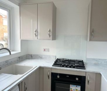 1 bedroom semi-detached house to rent - Photo 6