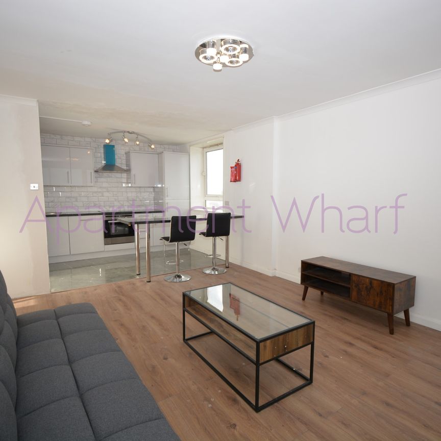 Bowsprit Point, E14 8NU, London - Photo 1