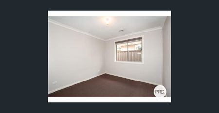 FAMILY HOME IN QUIET COURT! - Photo 3