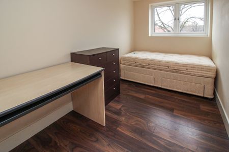 2 bedroom apartment to rent Roseland Road, Kenilworth, CV8 - Photo 4