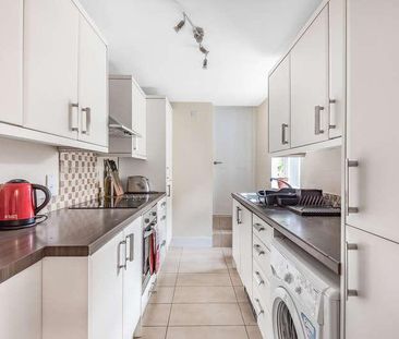 Walnut Tree Close, Guildford, GU1 - Photo 4