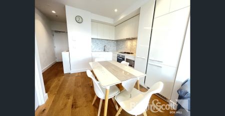 Luxury One-bedroom Apartment at Whitehorse Tower - Photo 4
