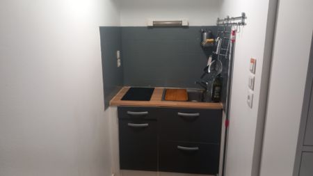 Location Appartement 1 pièce 23m² BORDEAUX 33000 - Photo 3