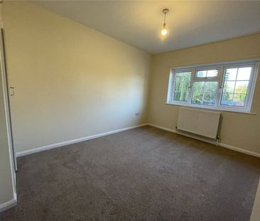 Refurbished two bedroom end terrace cottage in sought after Donning... - Photo 3