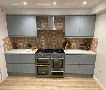 ✨Stunning New Studio-Style Luxury Ensuite Room✨ Room 5 - Photo 4