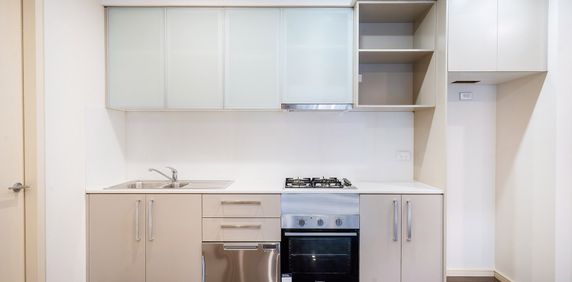 1 bedroom apartment - 25% below market rent - Photo 2