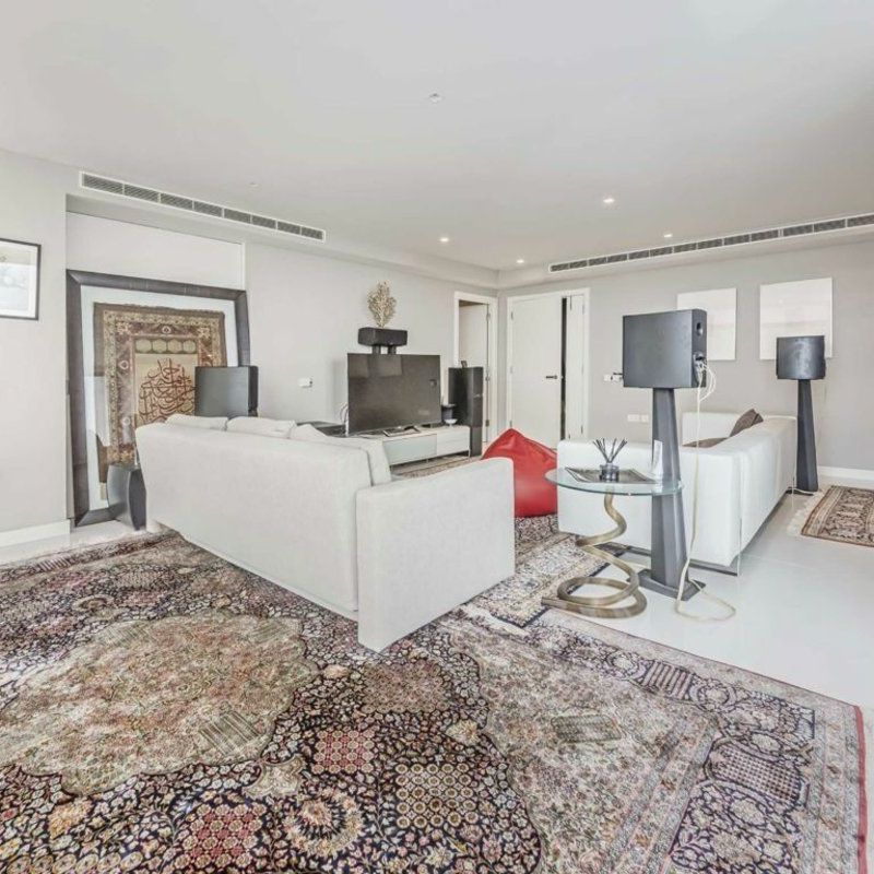 Pan Peninsula Square, Canary Wharf, E14 - Photo 1