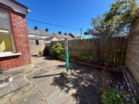 19 Alexandra Avenue, Whitehead, Carrickfergus, BT38 9SH - Photo 4