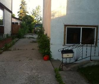 2 mtns short term rental! 2 bdrm mainfloor in West Hillhurst near U of - Photo 3