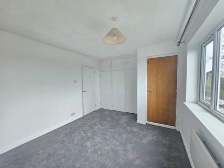 Runnymede Court, Southampton, West End - Photo 4