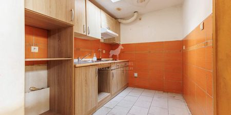 Appartement te huur in Marcinelle voor € 450 met 1 slaapkamer - Photo 4