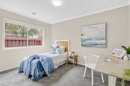 Spacious 5 Bedroom Family Home - Photo 4