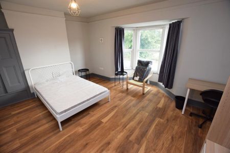 6 bedroom terraced house to rent - Photo 3