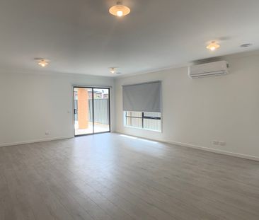 Ready to move in! - Photo 1