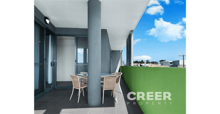 Stylish 1-Bedroom Apartment in Prime CBD Location - Photo 3