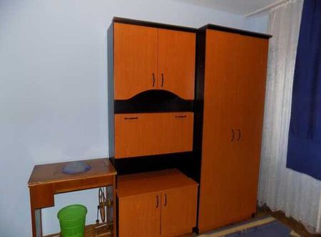 3 camere, decomandat, 70 mp, zona strazii Parang - Fotografie 3