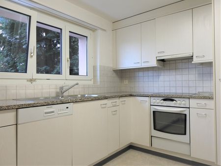 "schöne 4-Zimmer-Wohnung mit Balkon in ruhigem Wohnquartier" - Photo 3