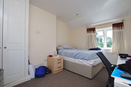 5 bedroom semi-detached house to rent - Photo 5