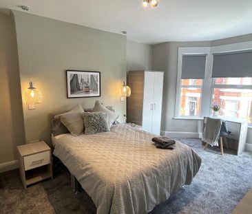 1 bedroom in a house share to rent - Photo 2