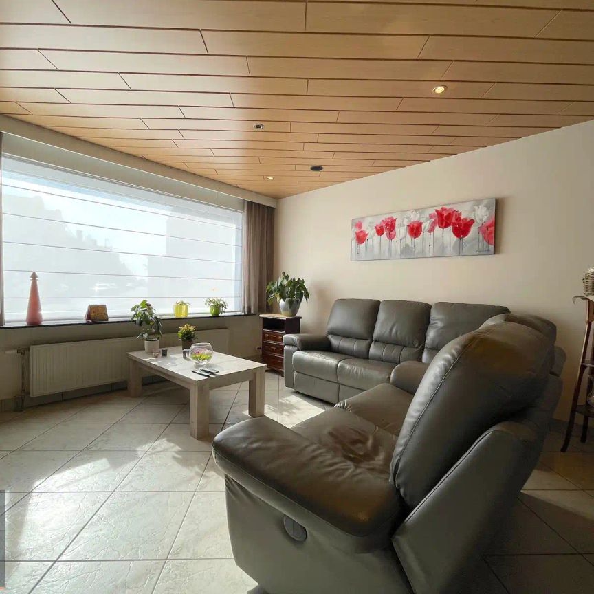 Centraal gelegen woning met 3 slpks, terras én garage! - Foto 1