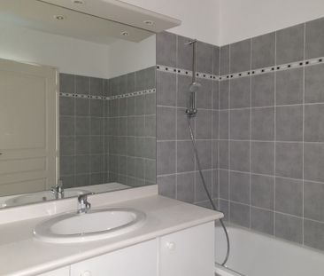 Location Appartement 3 pièces 82m² NIMES 30900 - Photo 5