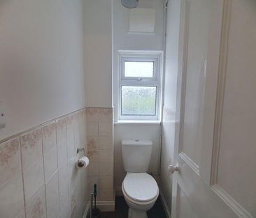 3 bedroom apartment to rent - Photo 6