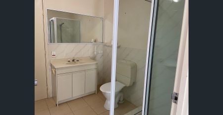 Spacious townhouse - Photo 5