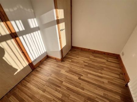 15 Beechdene Crescent, Newtownards, BT23 8RZ - Photo 2