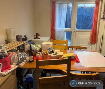 5 bedroom end of terrace house to rent - Photo 1