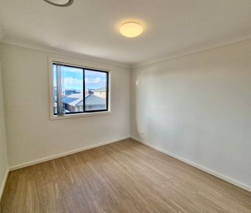 Stunning Double Storey House - Photo 2