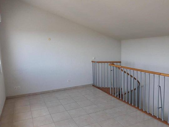 Location appartement récent 3 pièces 77.63 m² à Saint-Brès (34670) - Photo 1