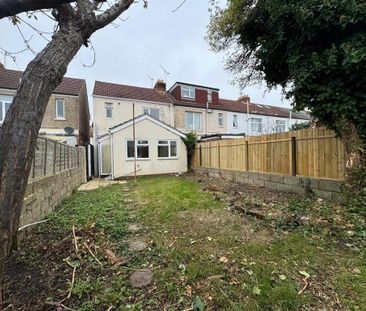 3 bedroom end of terrace house to rent - Photo 6