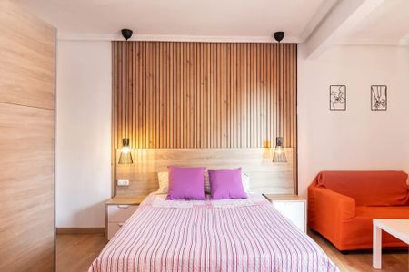 Calle del Jilguero, Madrid, Community of Madrid 28025 - Photo 4