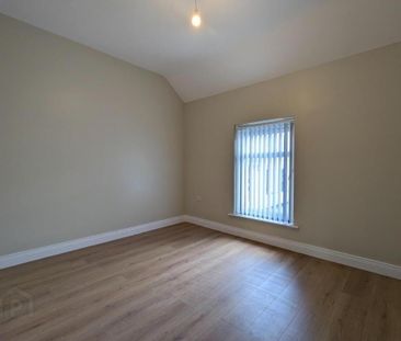 8 Valentia Place, Newcastle, BT33 0EH - Photo 1