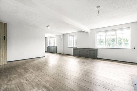 3 bedroom end of terrace house to rent - Photo 2