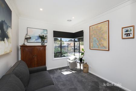 5 Fenfield Street, Altona VIC 3018 - House For Rent | Domain - Photo 3