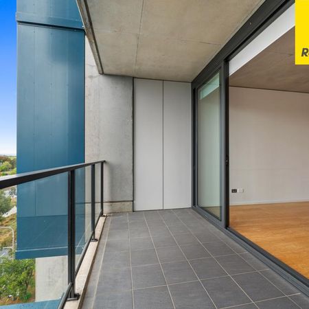 'Base 241'- Chic industrial inspired Lyneham apartment - Photo 4