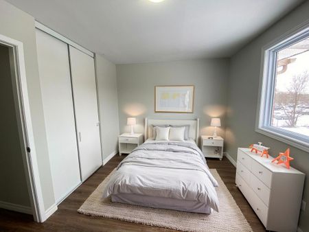 Two Bedroom Townhouse - Photo 4