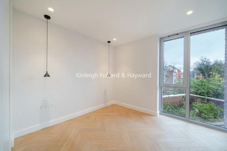 2 bedroom flat to rent - Photo 4