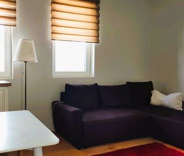 TUNARI-CITY NORD, apartament 2 camere mobilat, curte, parcare - Fotografie 2