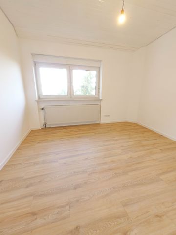 Helle 2-Zimmer-Dachgeschosswohnung mit Blick ins Grüne - Photo 3